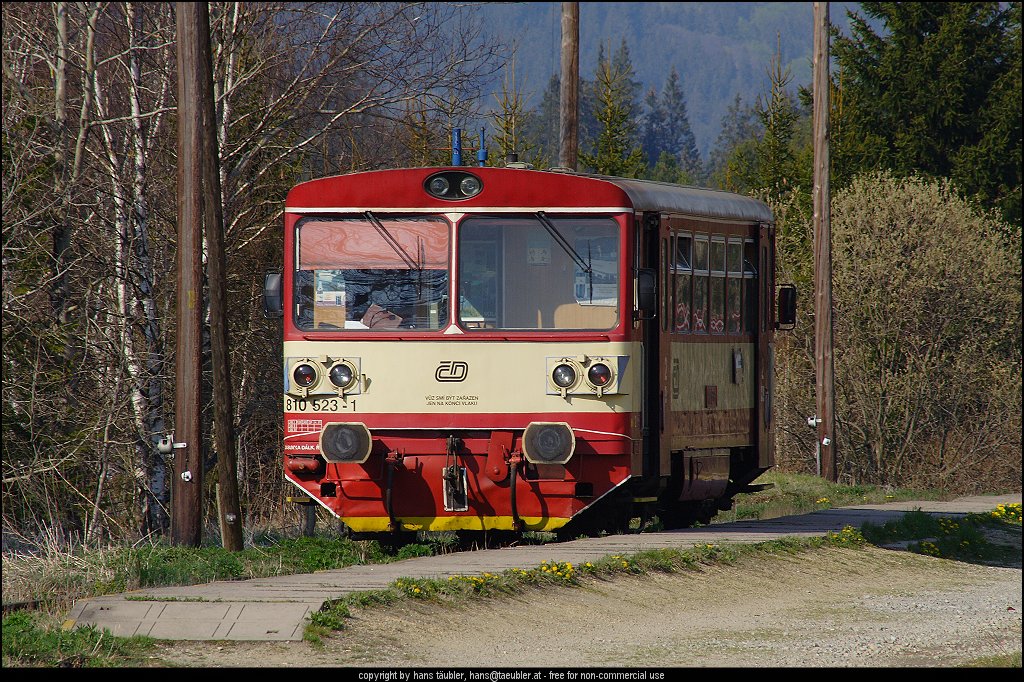 20070425_IMG_000476.JPG - Tschechische Nebenbahnendstelle am bayrischen-tschechischen Grenz�bergang in Haidm�hle